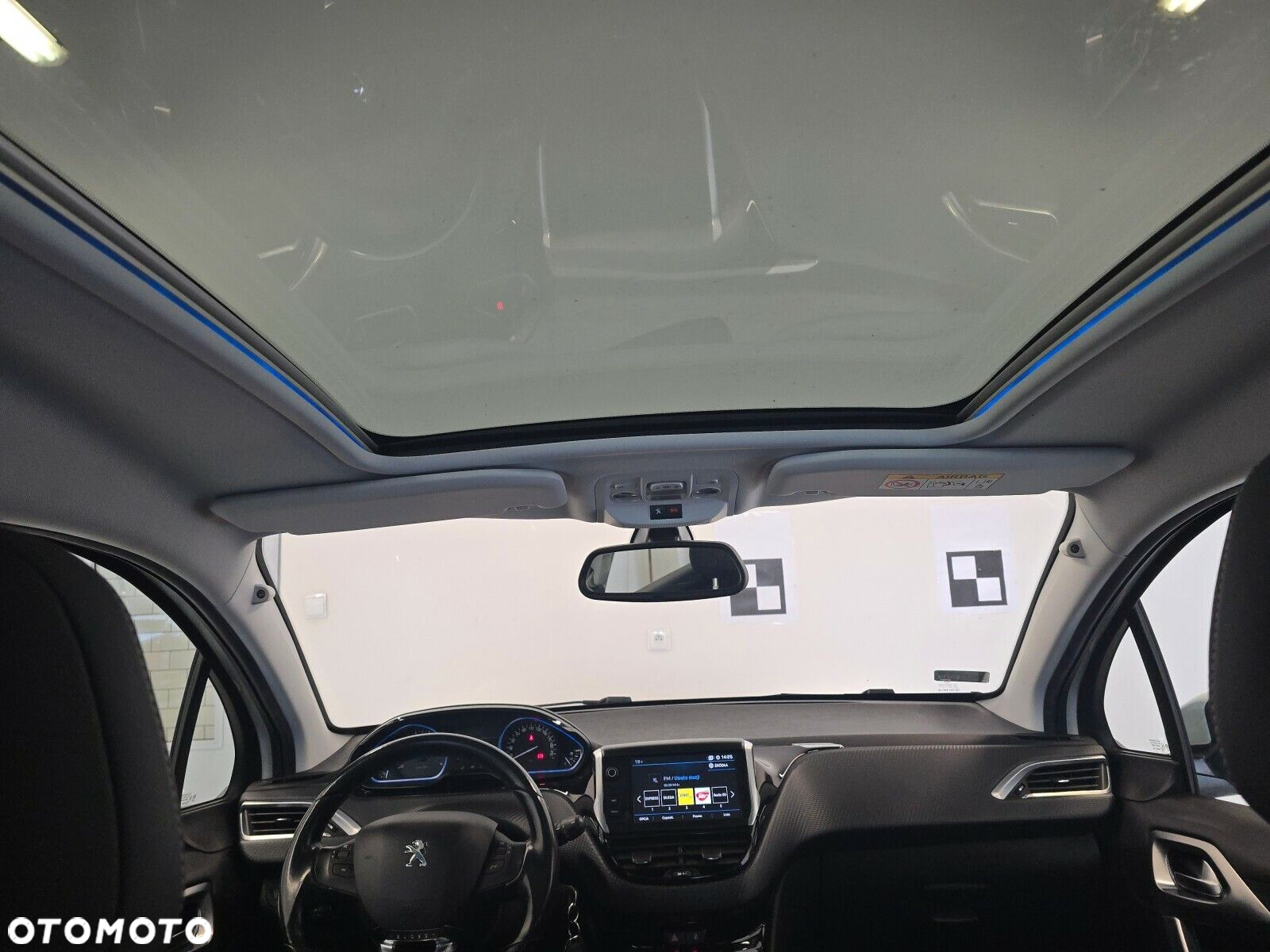 Peugeot 2008 1.2 Pure Tech GPF Allure S&S - 14
