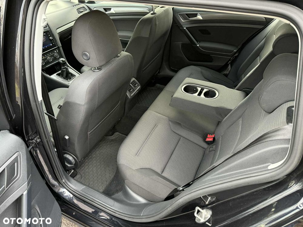 Volkswagen Golf 1.6 TDI BMT Comfortline - 33