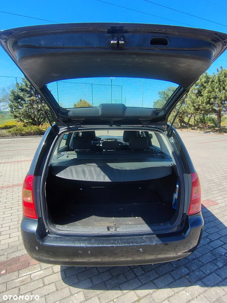 Toyota Corolla 1.6 VVT-i Sol - 4