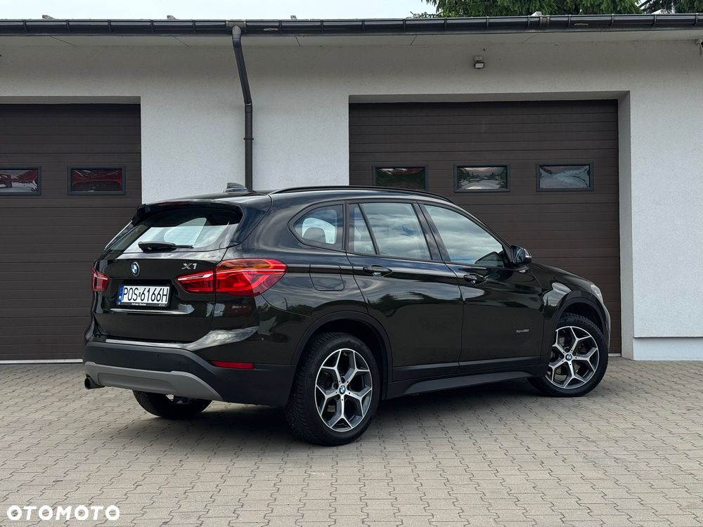 BMW X1 sDrive18i Sport Line - 3