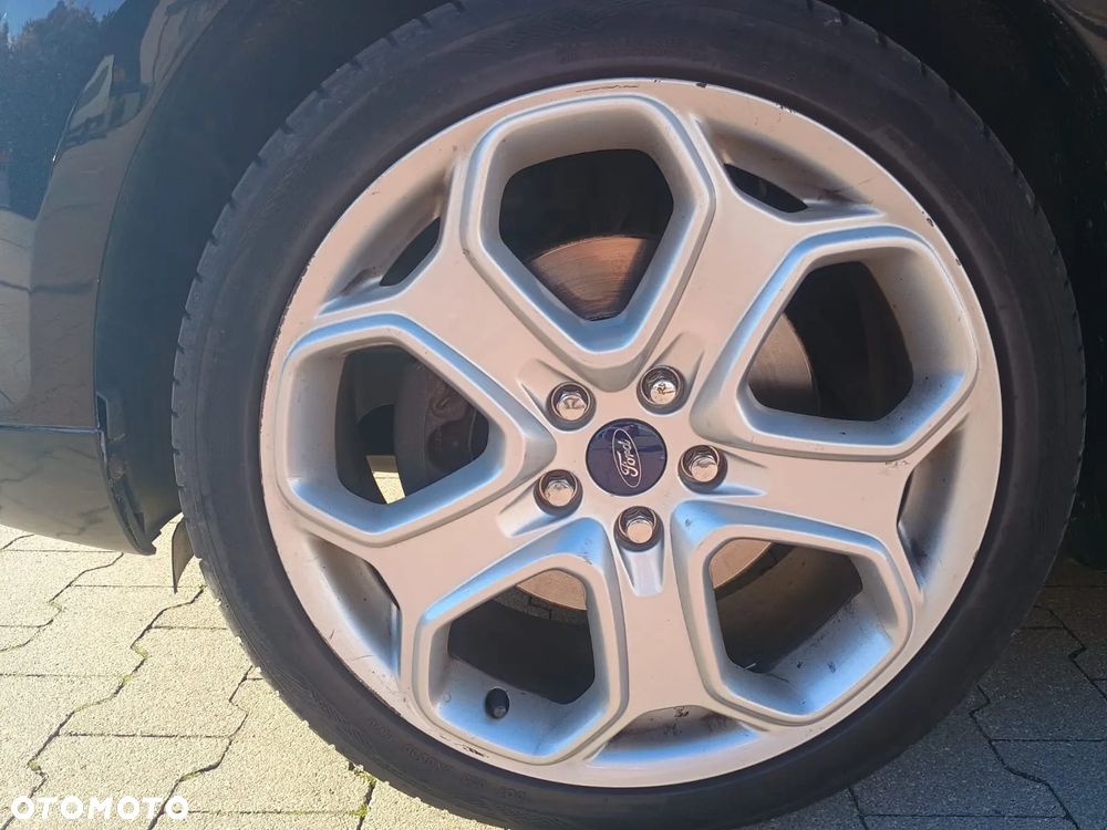 Ford Focus 2.0 16V Titanium - 11