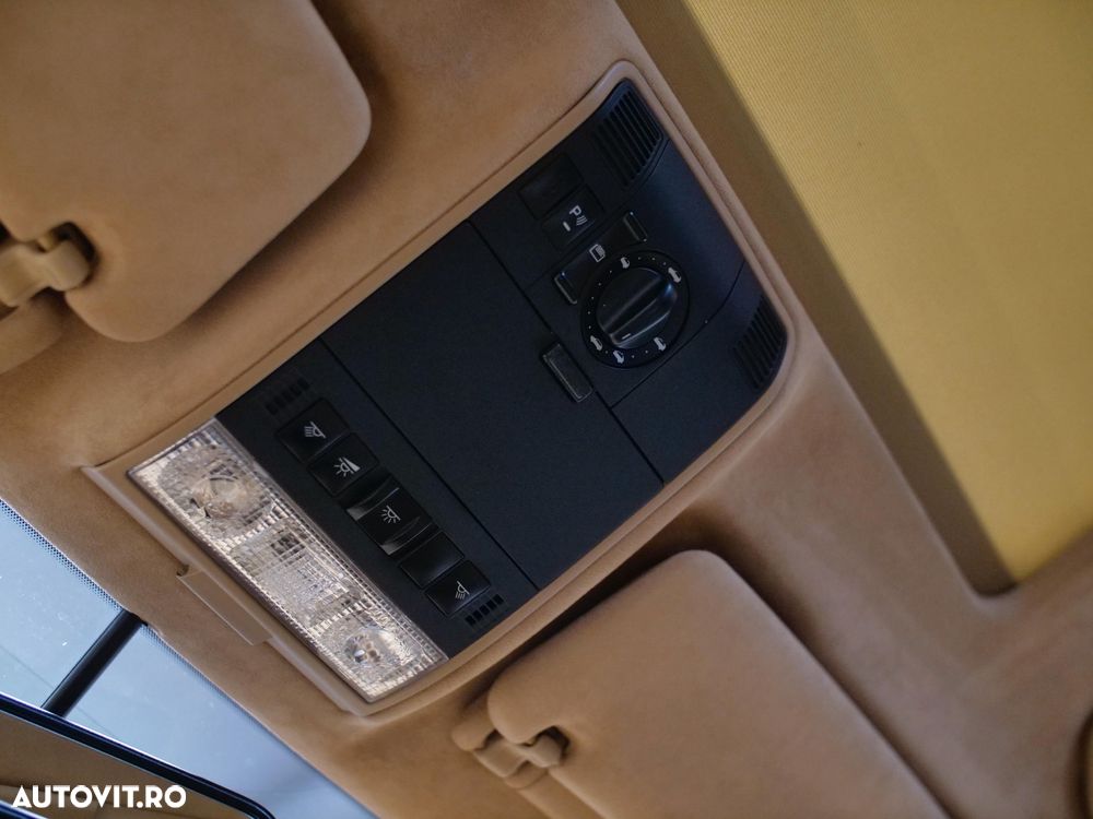 Porsche Cayenne - 30