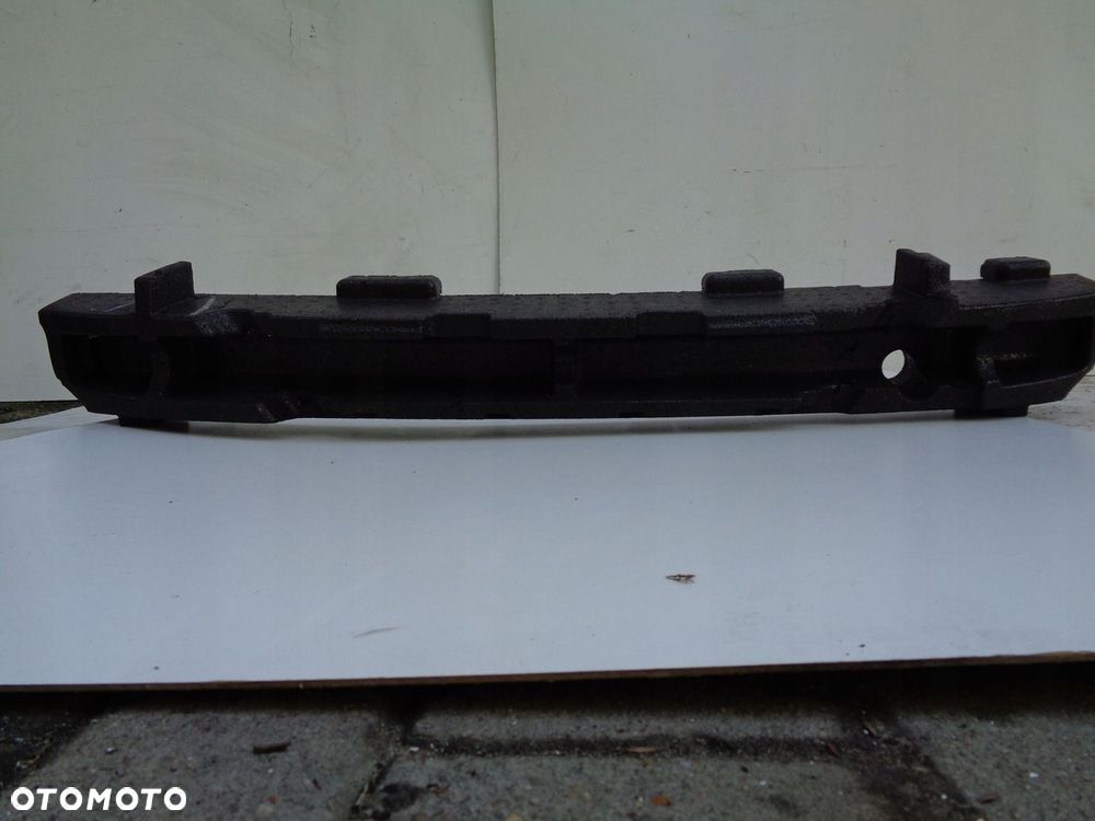 Nissan Qashqai II absorber zderzaka 62090HV00A - 2