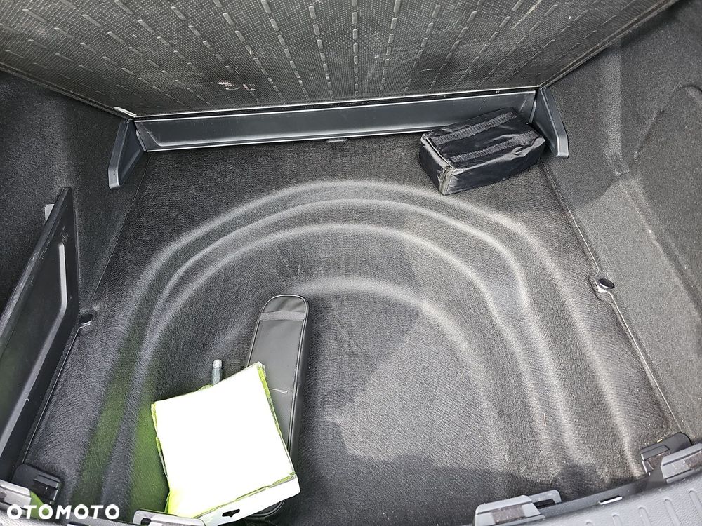 Toyota Corolla - 18