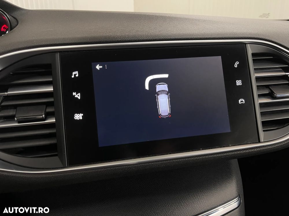 Peugeot 308 SW BlueHDi 130 EAT8 Allure - 15