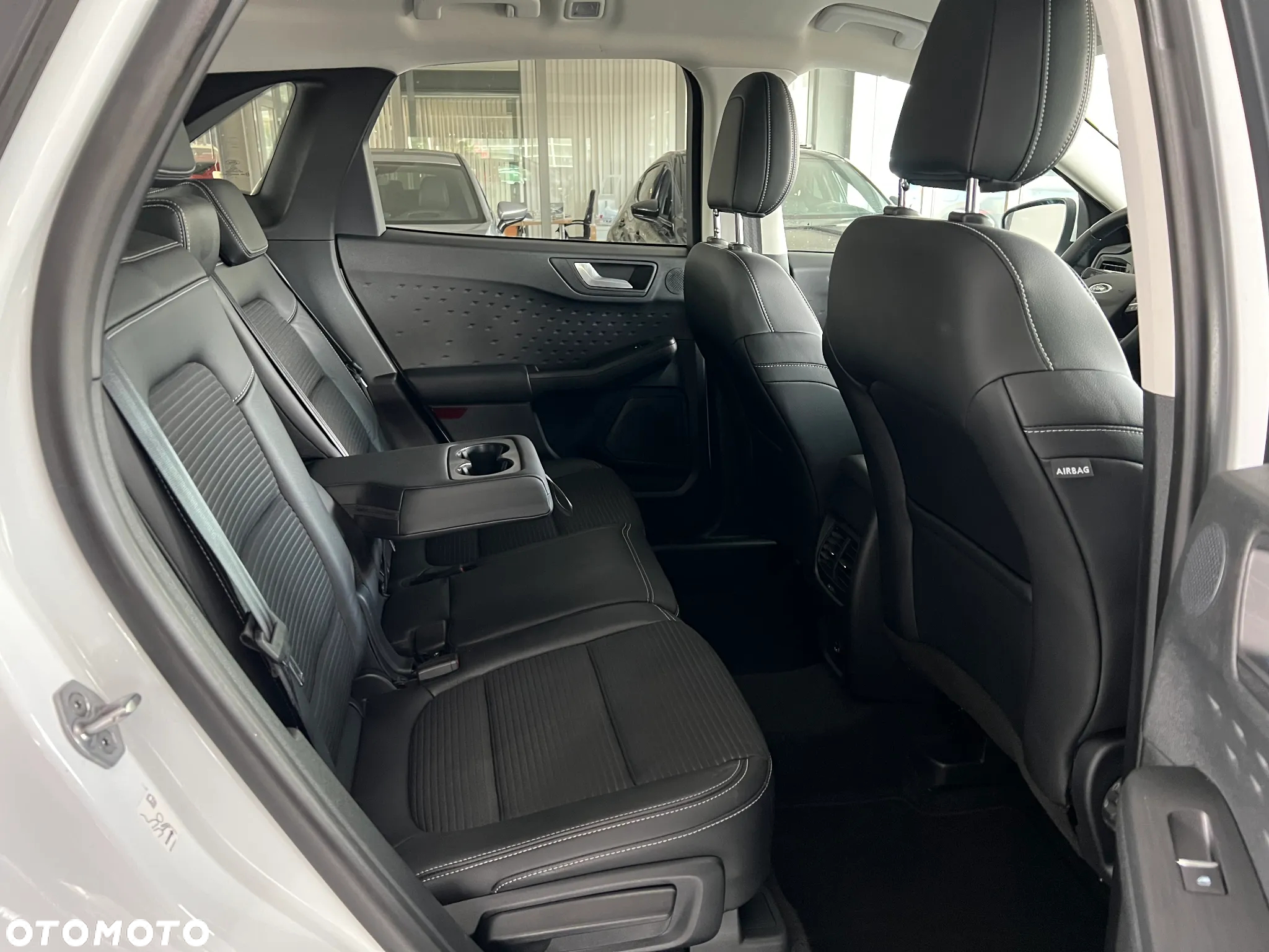 Ford Kuga 1.5 EcoBoost FWD Titanium - 38
