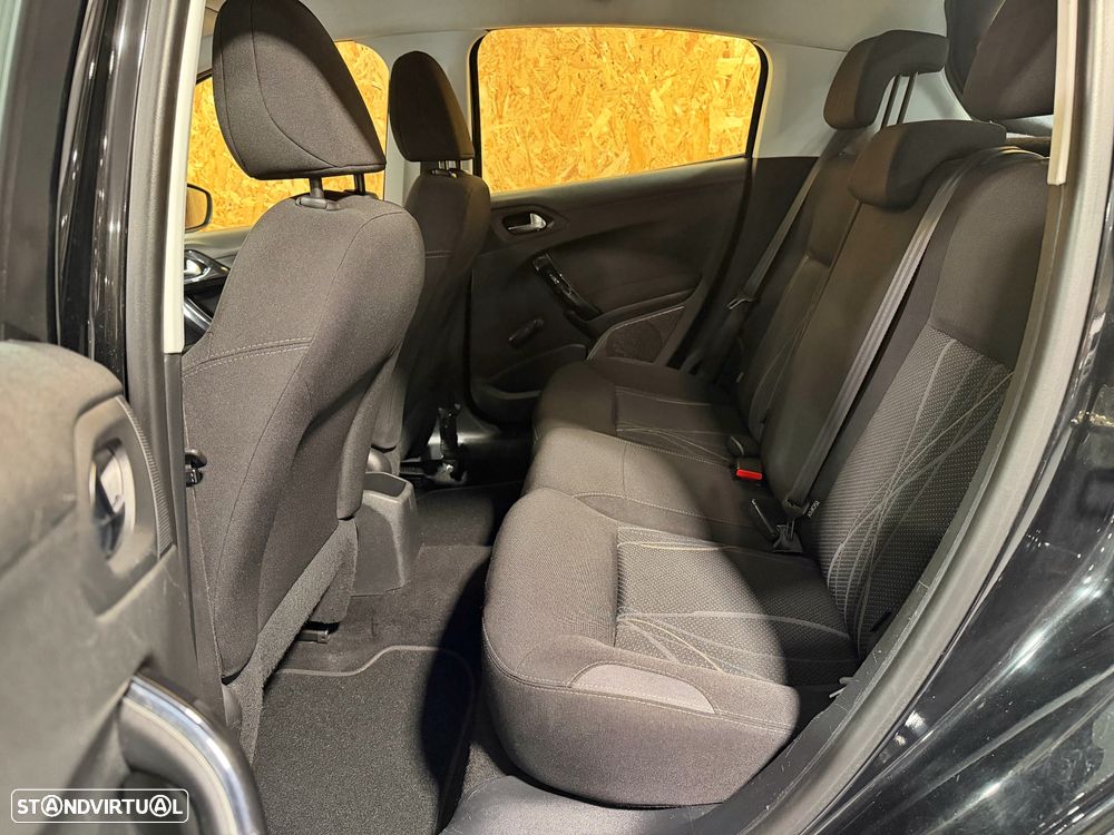 Peugeot 208 1.4 HDi Active - 15
