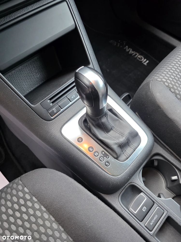 Volkswagen Tiguan - 25