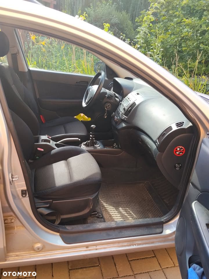 Hyundai i30 1.6 Classic - 17
