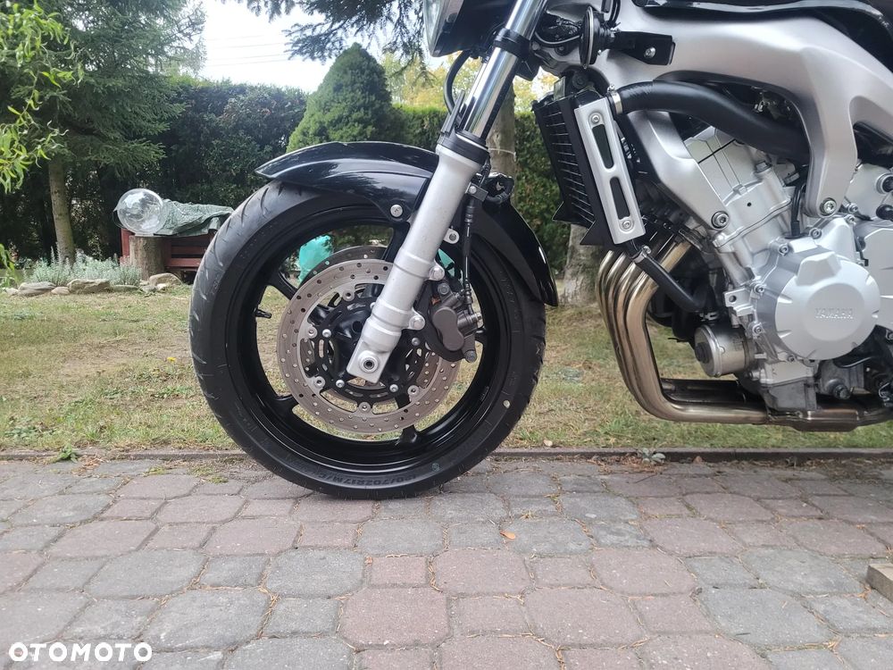 Yamaha FZ6 - 24