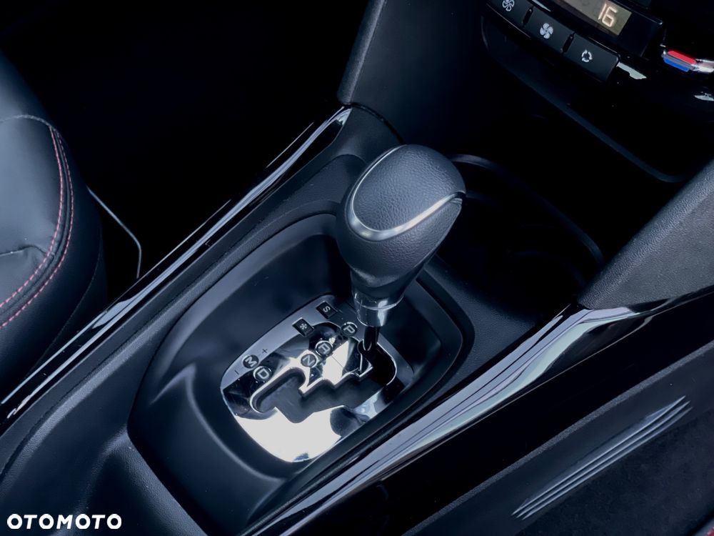 Peugeot 2008 PureTech 110 Stop&Start EAT6 GT-Line Edition - 28
