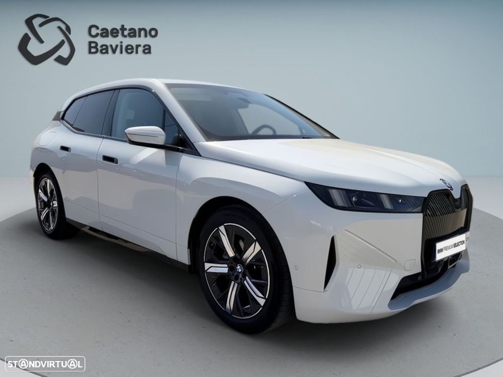 BMW ix xDrive 45 - 10