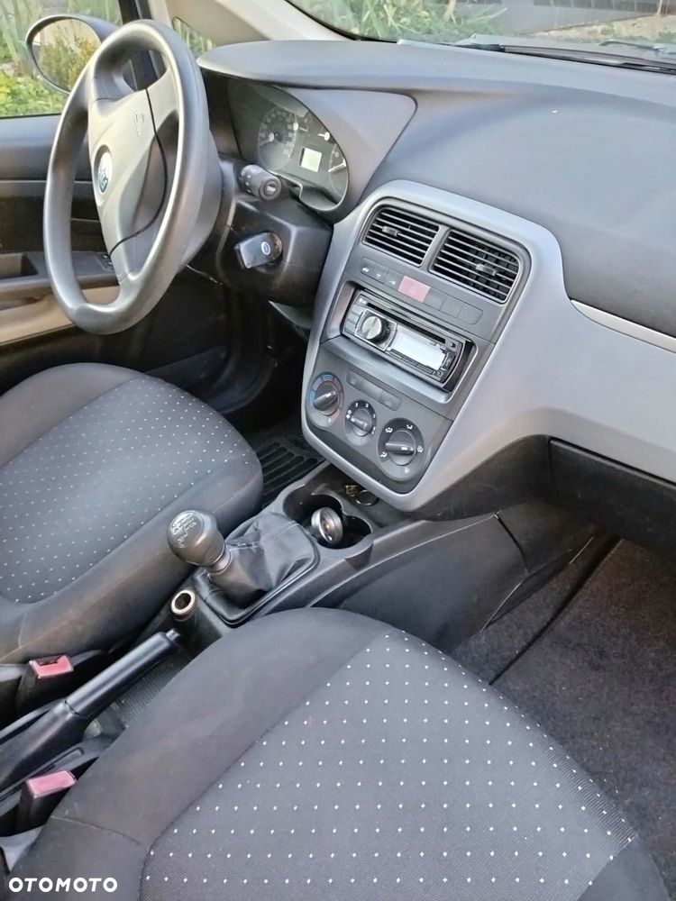 Fiat Grande Punto - 5
