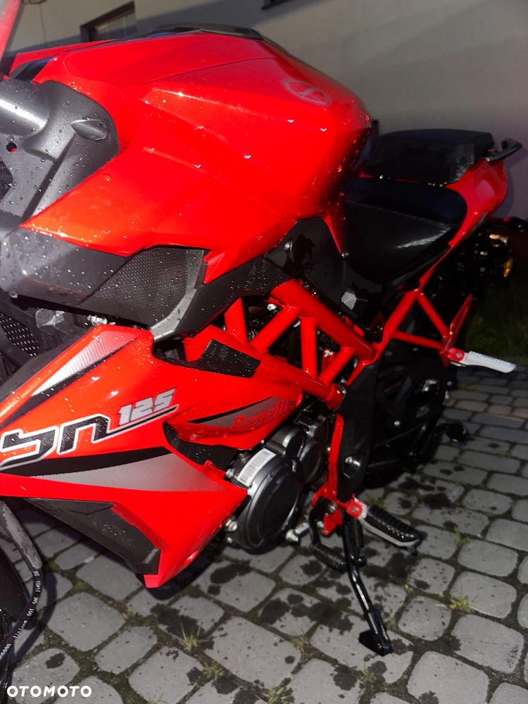 Benelli BN 125 - 7
