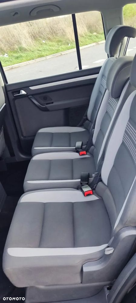 Volkswagen Touran 1.6 TDI DPF BlueMotion Technology DSG Life - 4