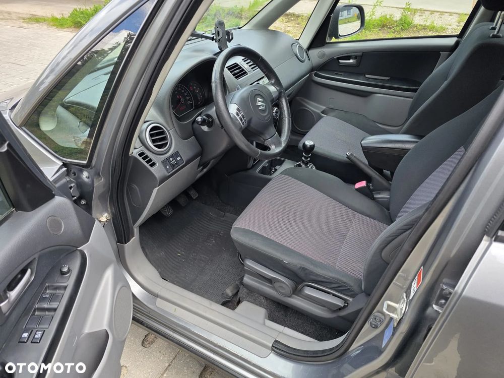 Suzuki SX4 1.9 DDiS 4WD GS / Premium - 9