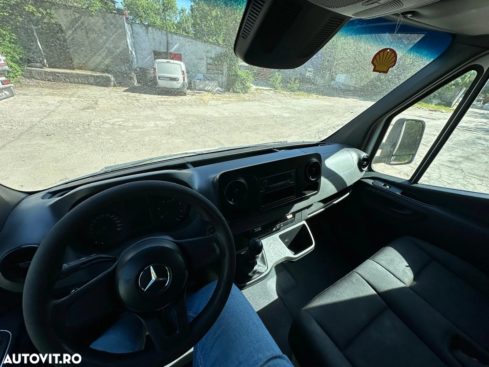 Mercedes-Benz SPRINTER - 11