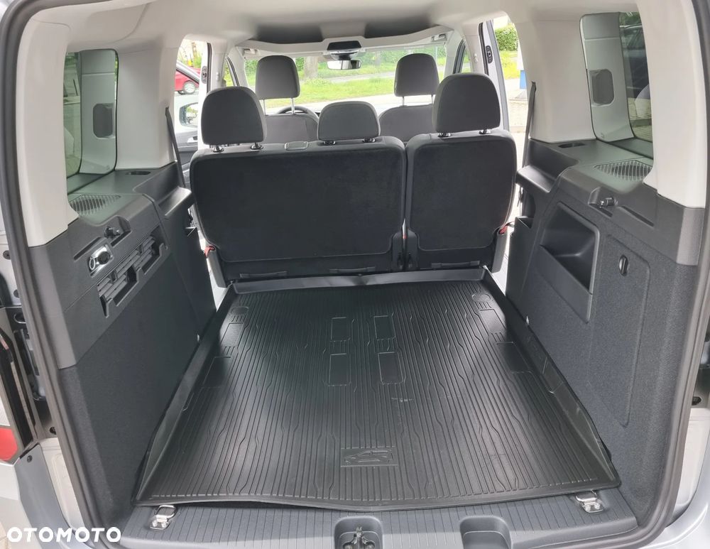 Ford Tourneo Connect Grand - 6
