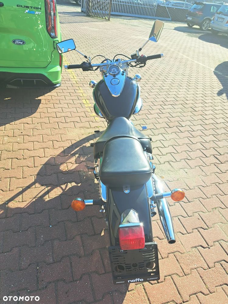 Suzuki Intruder - 4