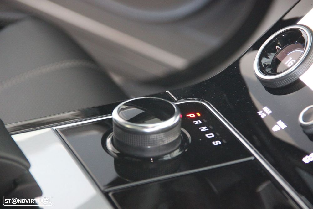 Land Rover Range Rover Velar 2.0 D R-Dynamic HSE - 17