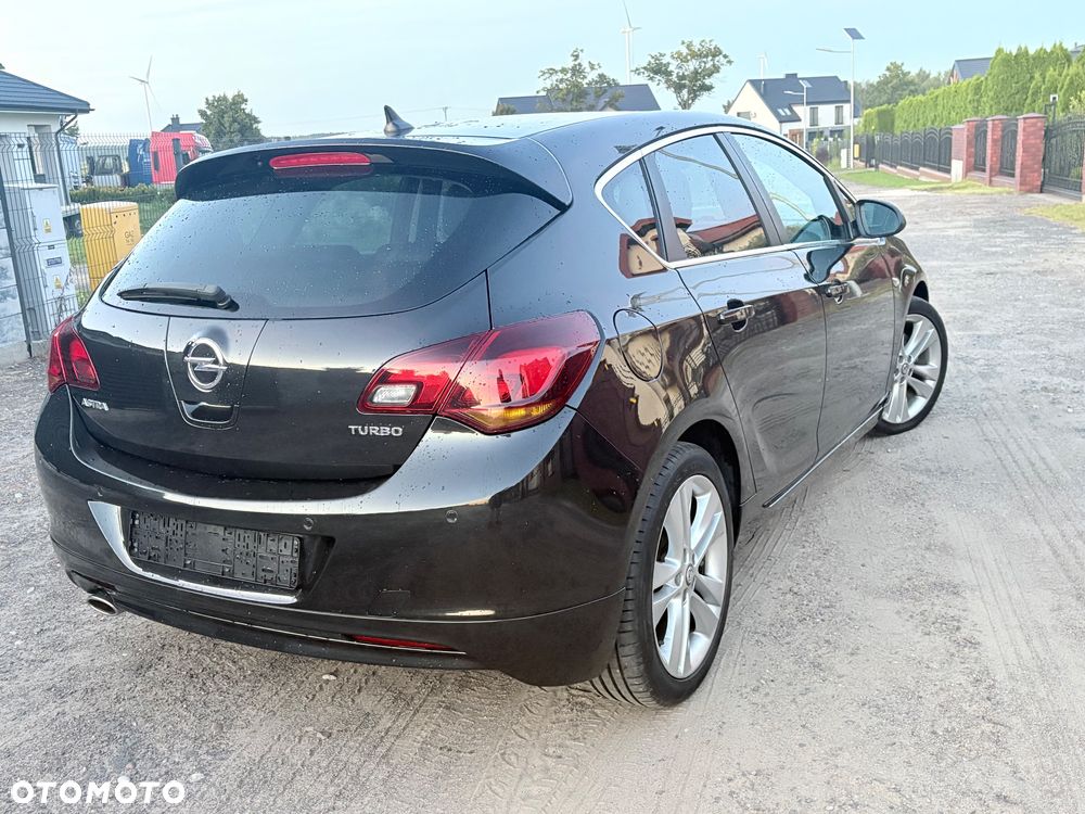 Opel Astra 1.4 T Cosmo - 3