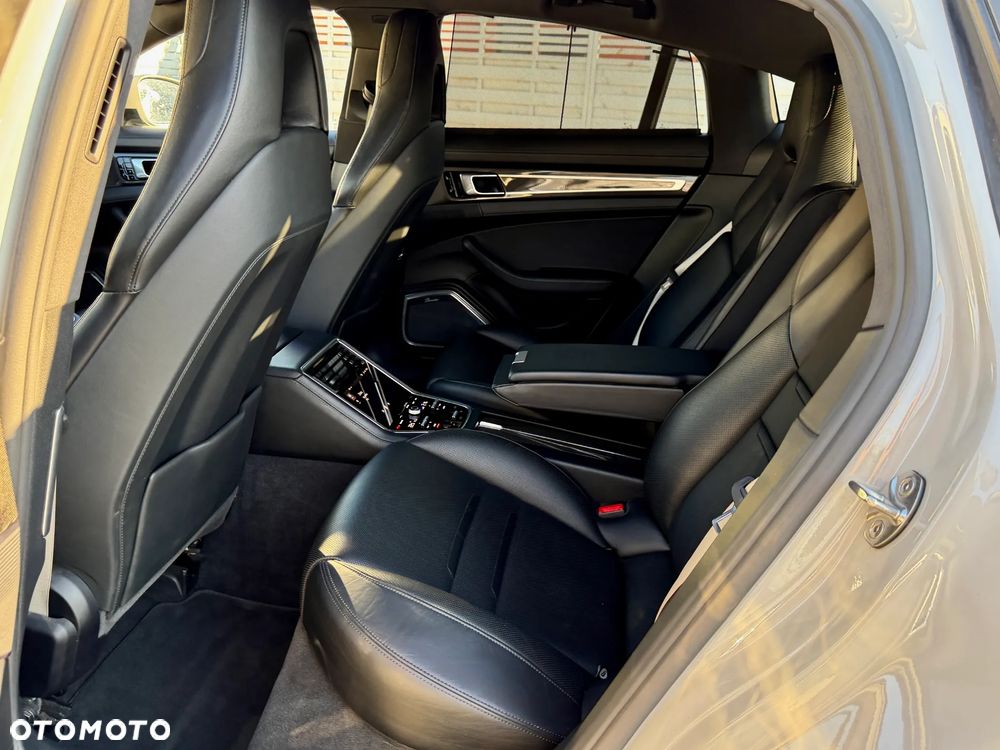 Porsche Panamera 4 E-Hybrid Edition 10 Jahre - 23