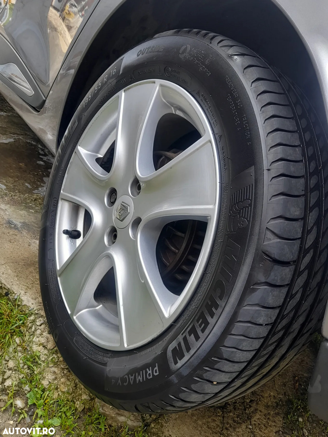 Renault Clio (Energy) dCi 90 Start & Stop INTENS - 8