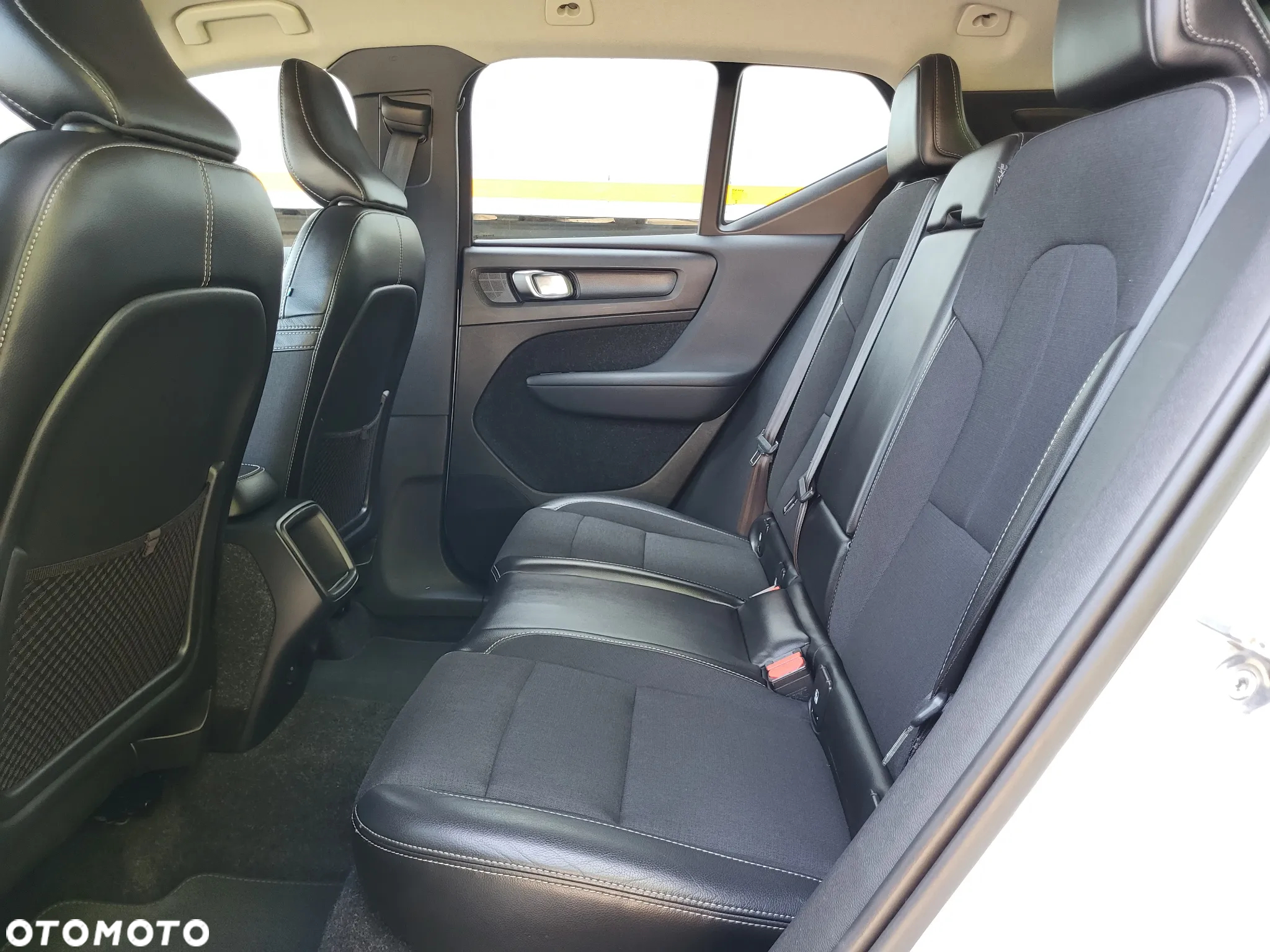 Volvo XC 40 T3 Momentum - 24