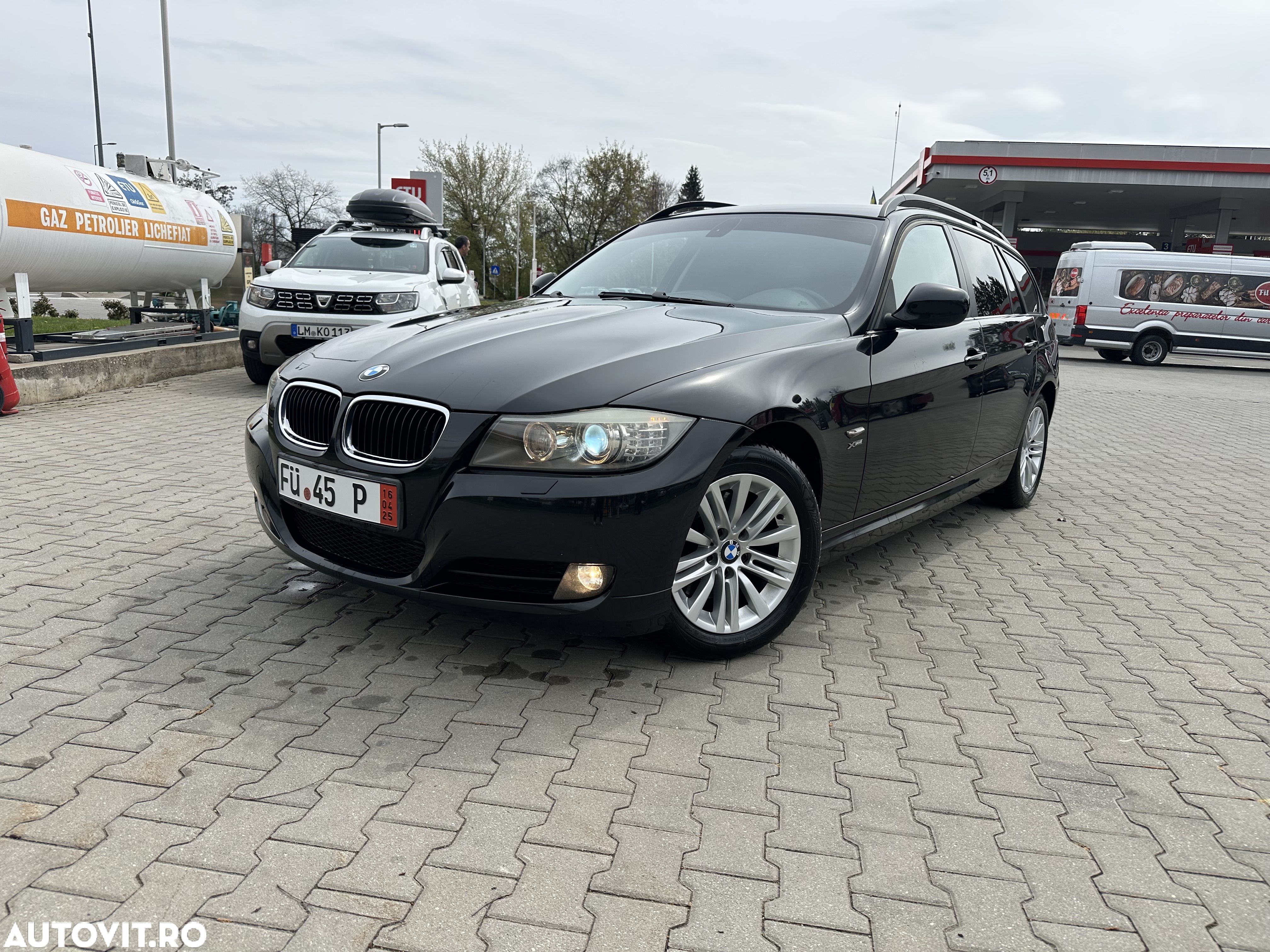 BMW Seria 3 320d xDrive DPF Touring - 1