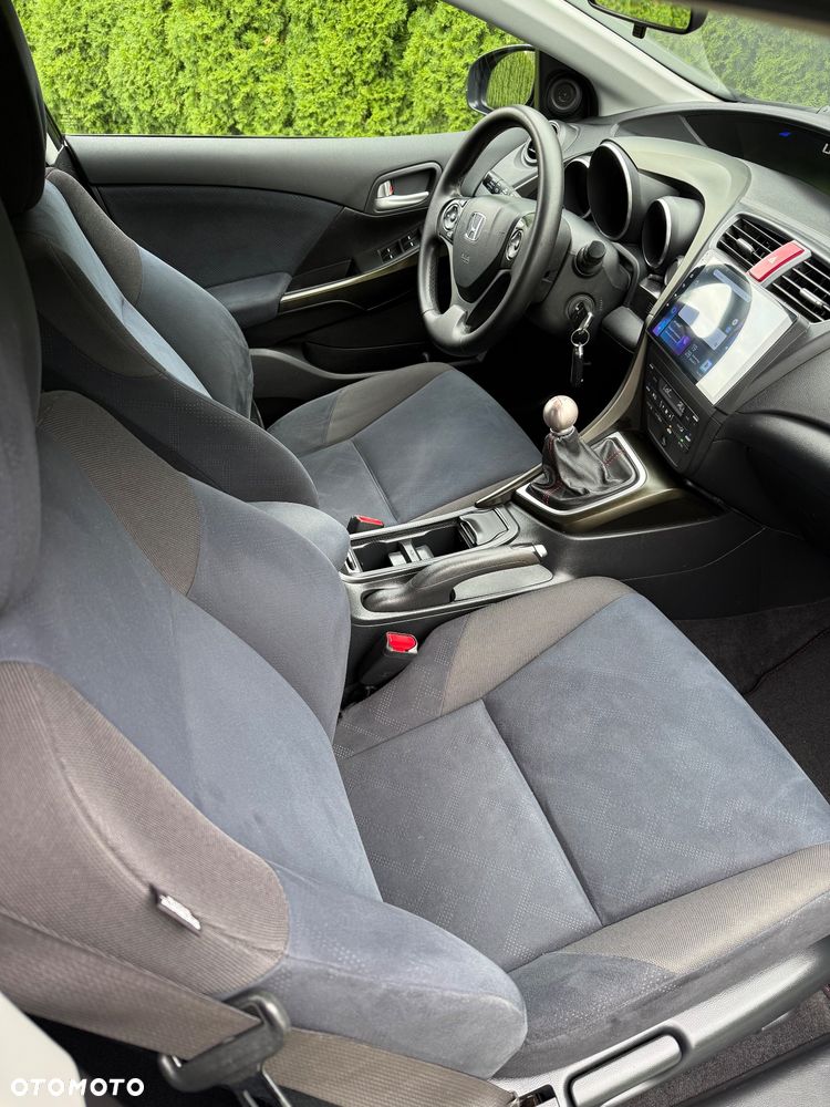 Honda Civic 1.8 i-VTEC Sport Black Edition - 28