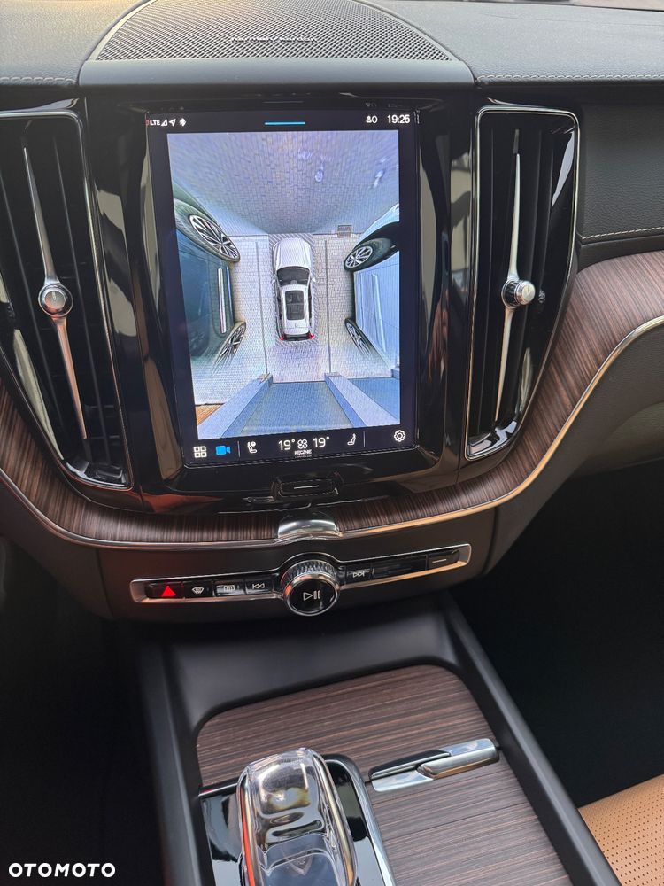 Volvo XC 60 D5 AWD Inscription - 10