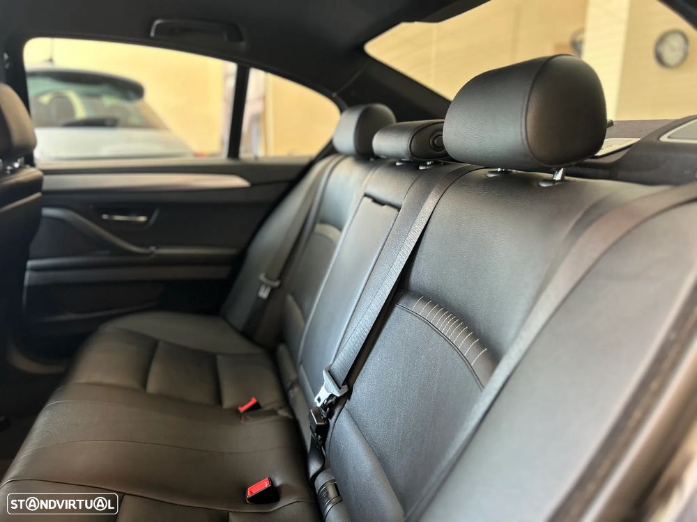 BMW 520 d Line Luxury Auto - 31