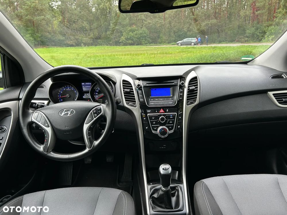 Hyundai i30 blue 1.4 Trend - 23