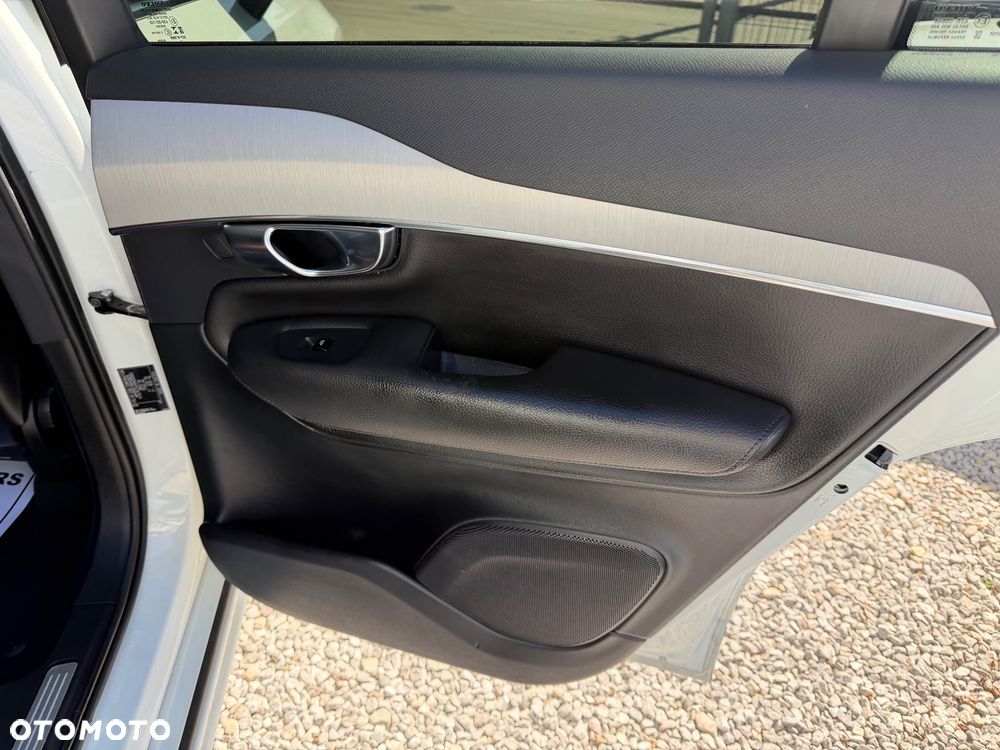 Volvo XC 90 B5 D AWD Momentum Pro 7os - 36