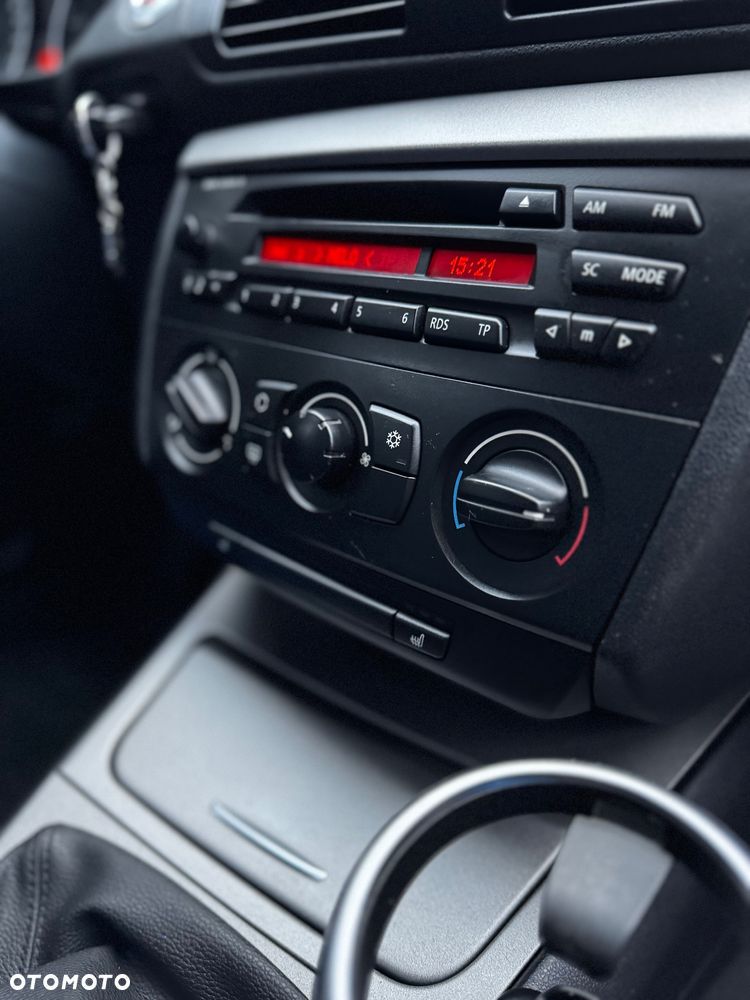 BMW Seria 1 118d - 13