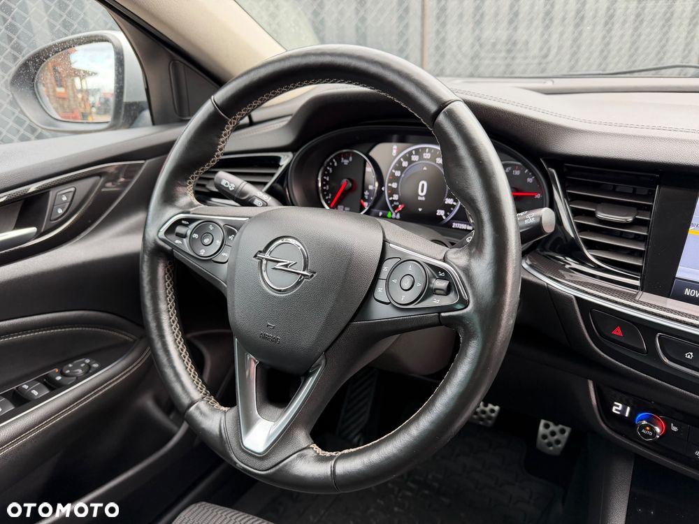 Opel Insignia - 18