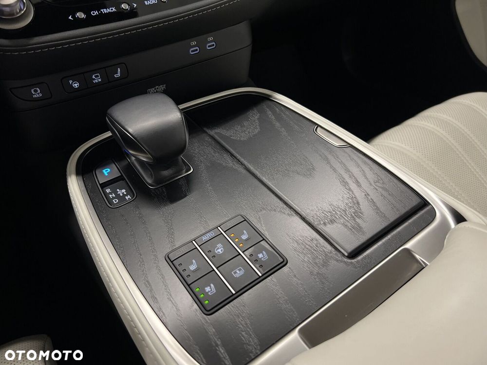 Lexus LS 500h Omotenashi AWD - 35