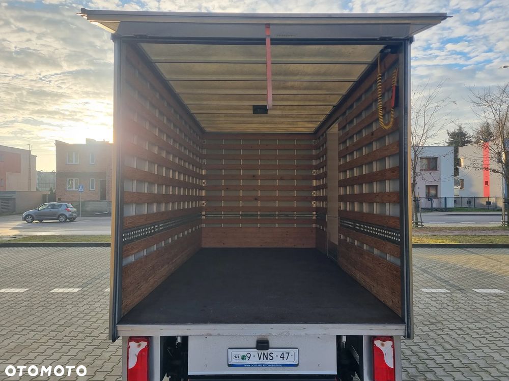 Volkswagen Crafter - 21