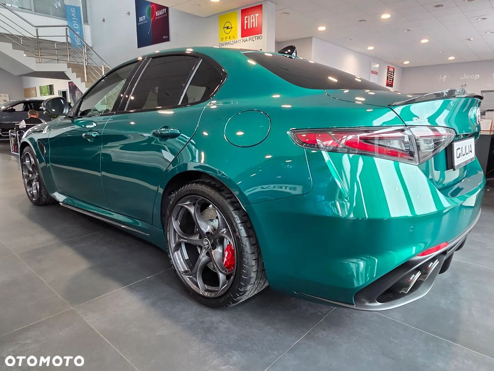 Alfa Romeo Giulia 2.9 V6 Bi-Turbo AT8 Quadrifoglio - 6