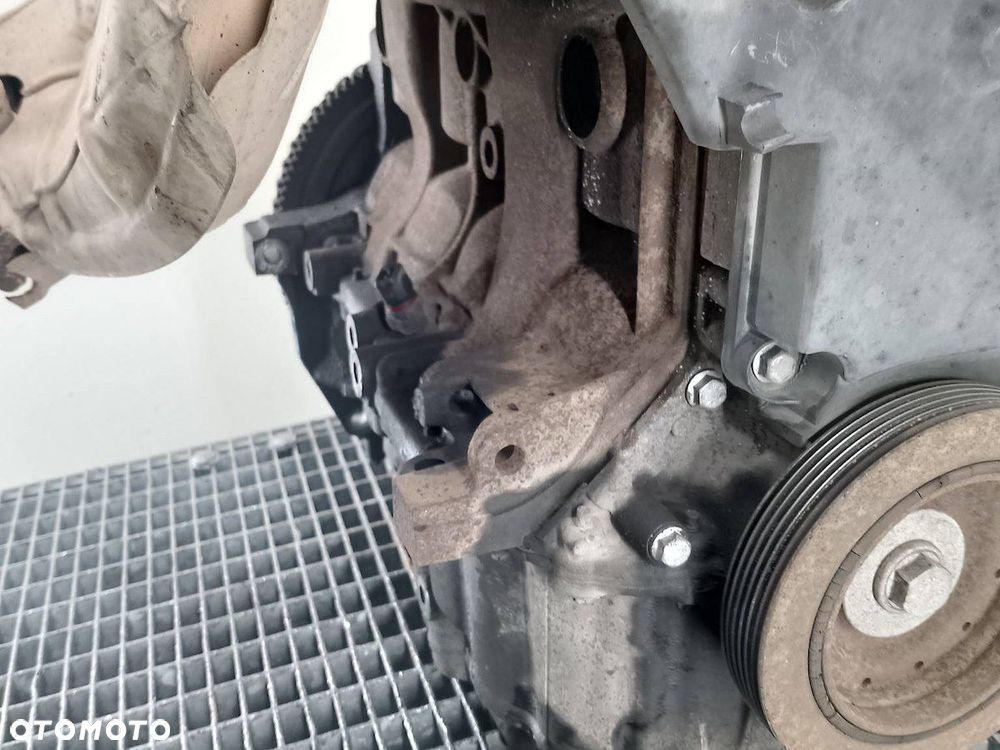 SILNIK RENAULT LAGUNA II ( 02-07 ) K4MD710 1.6 16V - 4
