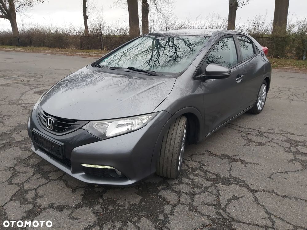Honda Civic 1.8 i-VTEC Sport Black Edition - 3