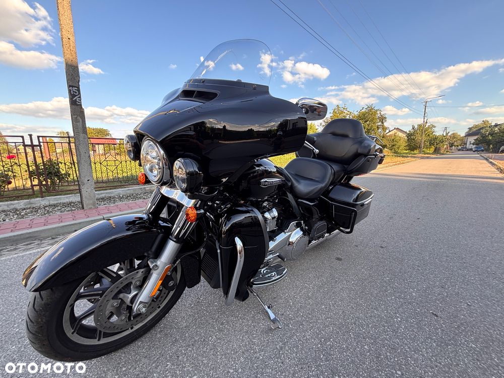 Harley-Davidson FLHTCU Ultra - 2