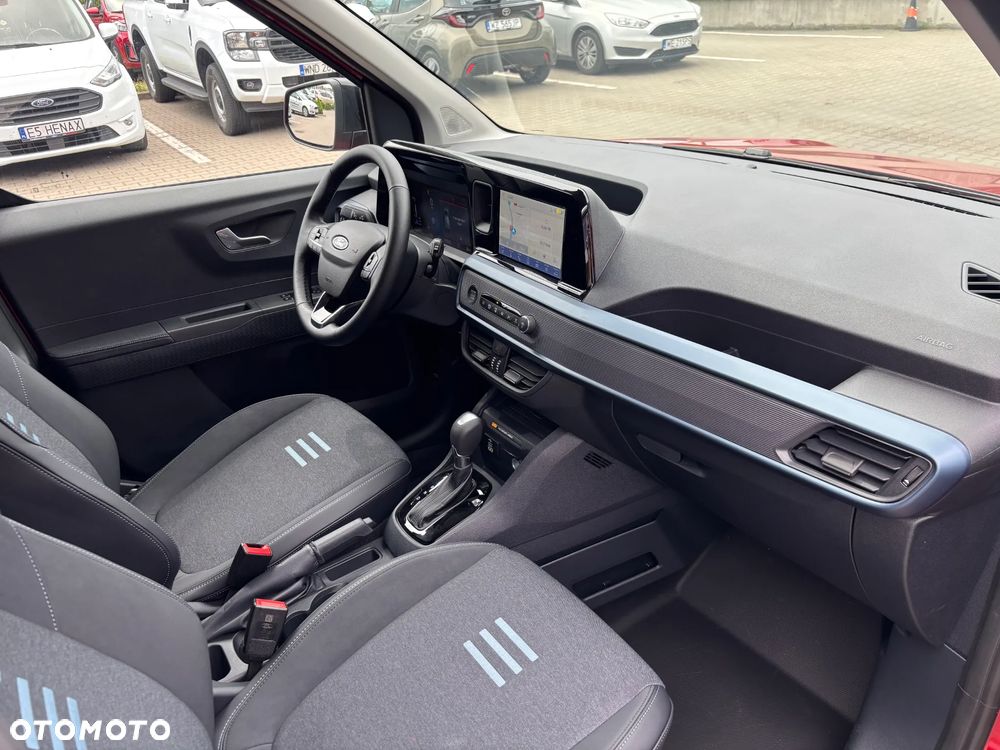 Ford Transit Courier - 24