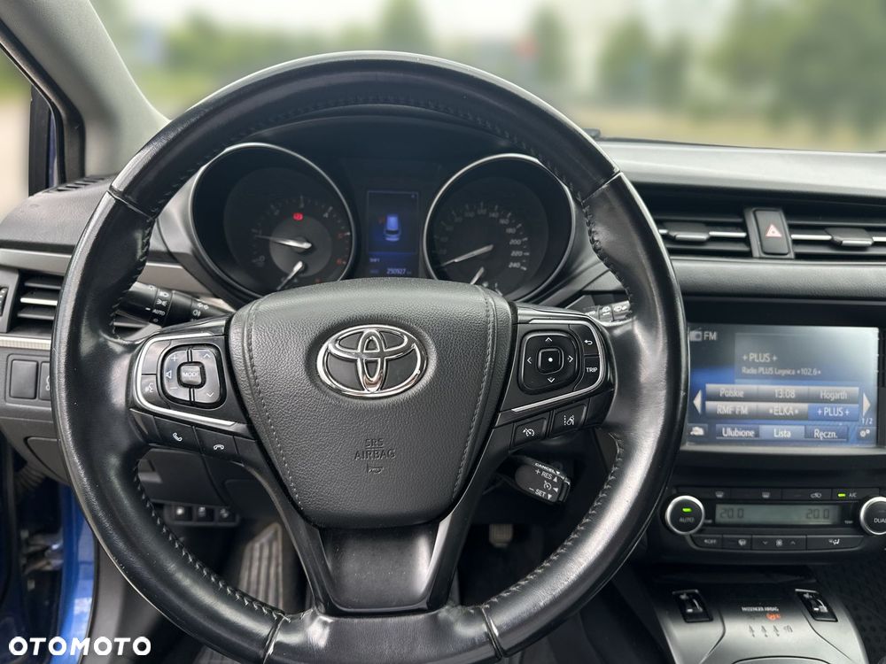 Toyota Avensis 2.0 D-4D Premium - 19