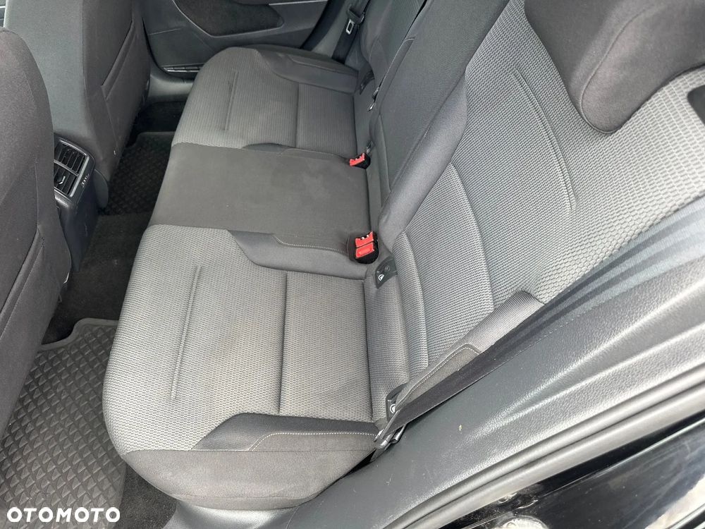 Volkswagen Golf 1.6 TDI BMT Comfortline - 11