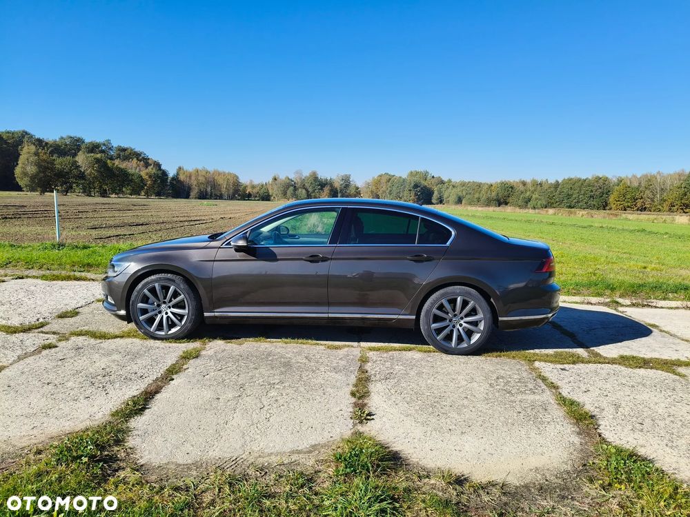 Volkswagen Passat 2.0 TDI Bi-Turbo BMT 4Mot Highline DSG - 2