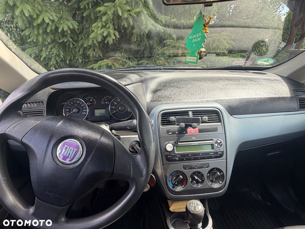 Fiat Grande Punto - 9