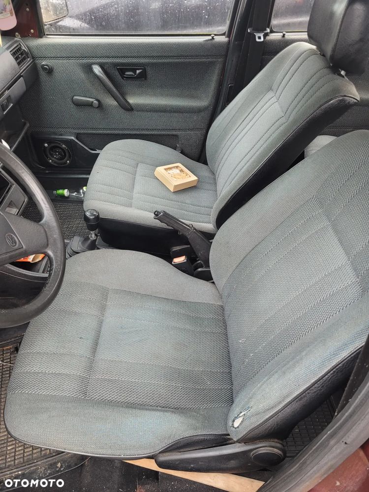 VW VOLKSWAGEN GOLF 2 II fotel fotele kanapa deska kokpit podsufitka boczek boczki klamka podłokietnik licznik - 3