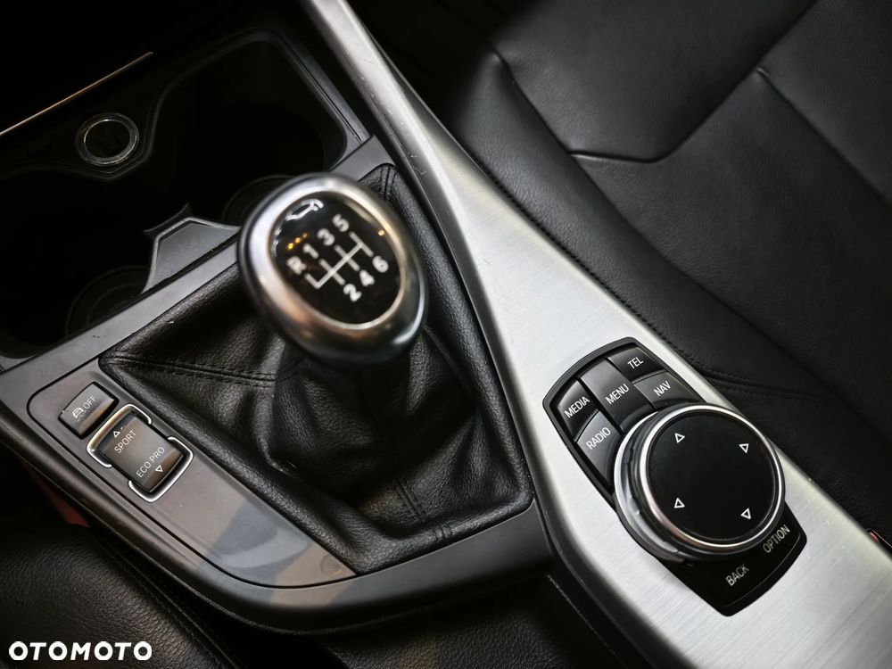 BMW Seria 1 118d DPF Edition Sport - 26