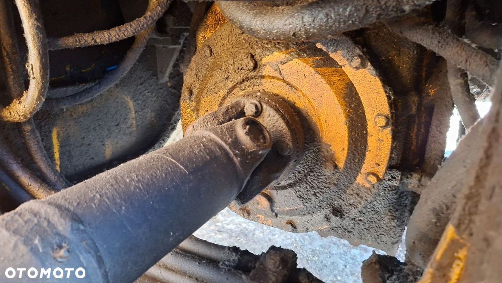 Volvo L 120 E 4X4 - 29